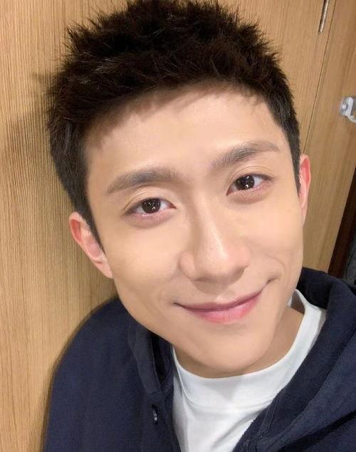 娱乐圈吃瓜张一山,幕后故事与精彩瞬间